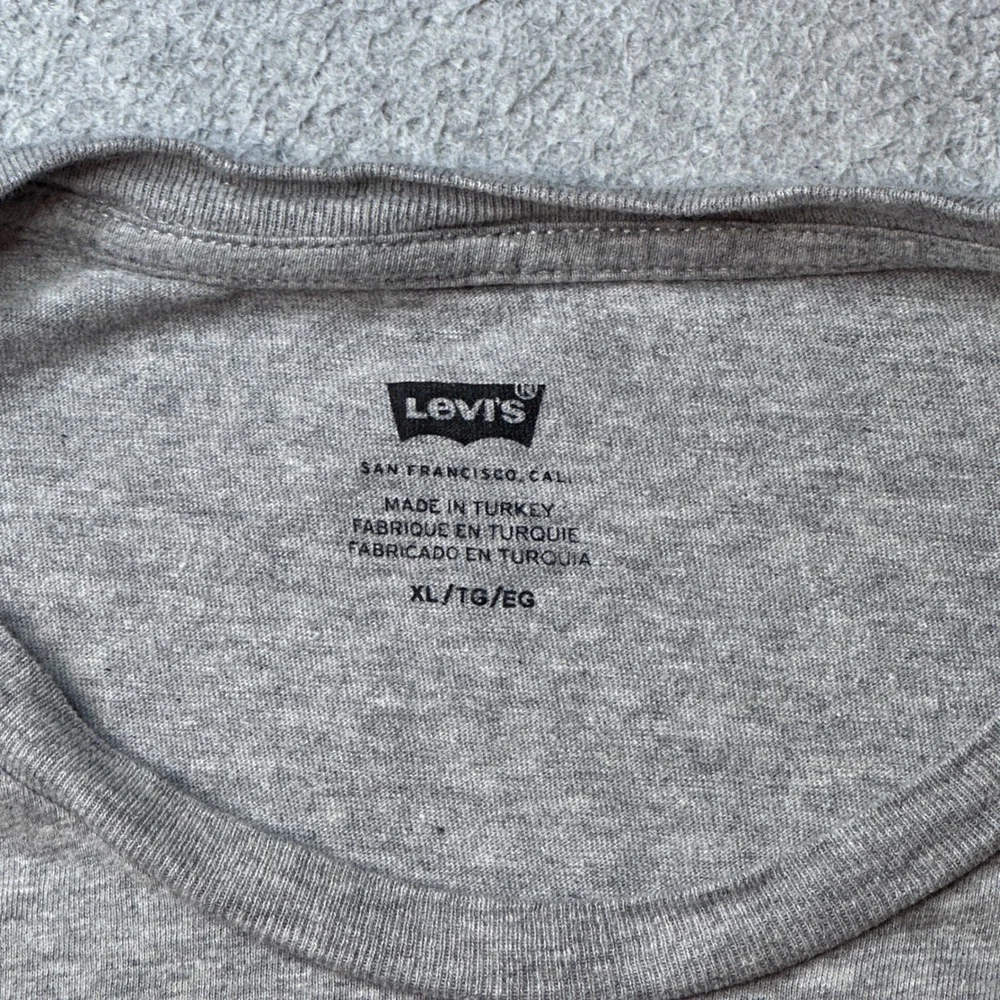 Levi's T-Shirt Mens XL Gray Batwing Logo Graphic Short Sleeve Cotton Tee